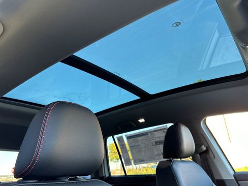 New 2025 Volkswagen Atlas Peak Edition SE image 15