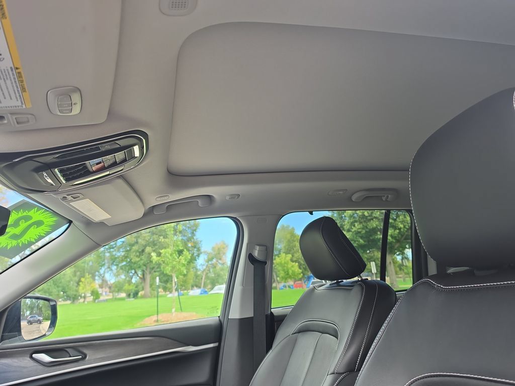 Used 2023 Jeep Grand Cherokee 4WD 4xe w/ Luxury Tech Group II image 23