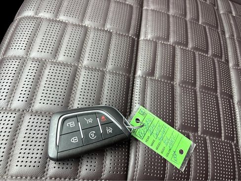 Certified 2024 Cadillac Escalade ESV Sport Platinum w/ LPO, ONYX Package image 29