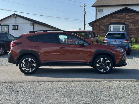Used 2025 Subaru Crosstrek 2.5i Limited AWD/4WD image 2