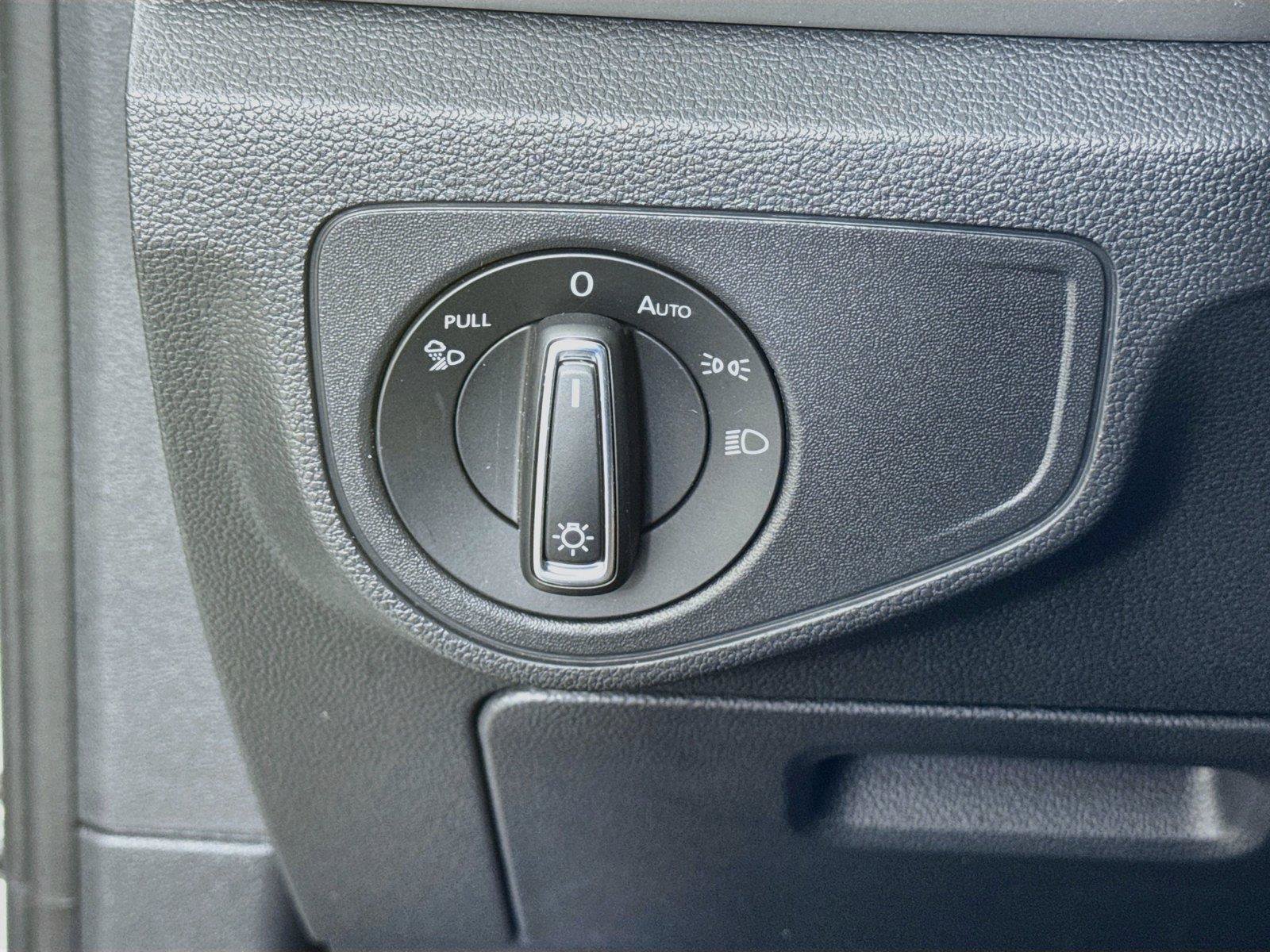 Certified 2023 Volkswagen Atlas Cross Sport SE FWD image 10