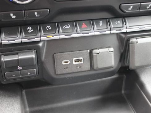 Used 2019 Chevrolet Silverado 1500 RST AWD/4WD image 9