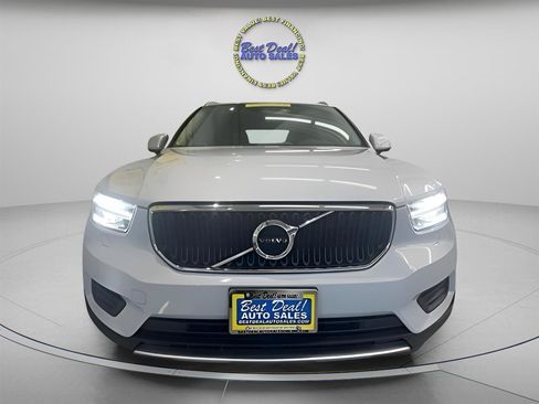 Used 2022 Volvo XC40 T5 Momentum AWD/4WD image 8