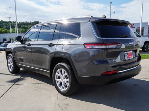 Used 2022 Jeep Grand Cherokee L Limited w/ Luxury Tech Group II AWD/4WD image 6