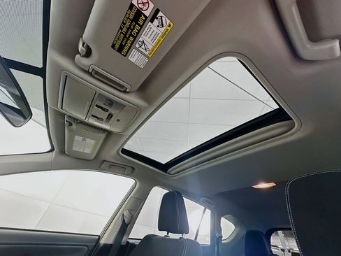 Used 2016 Toyota RAV4 XLE image 32