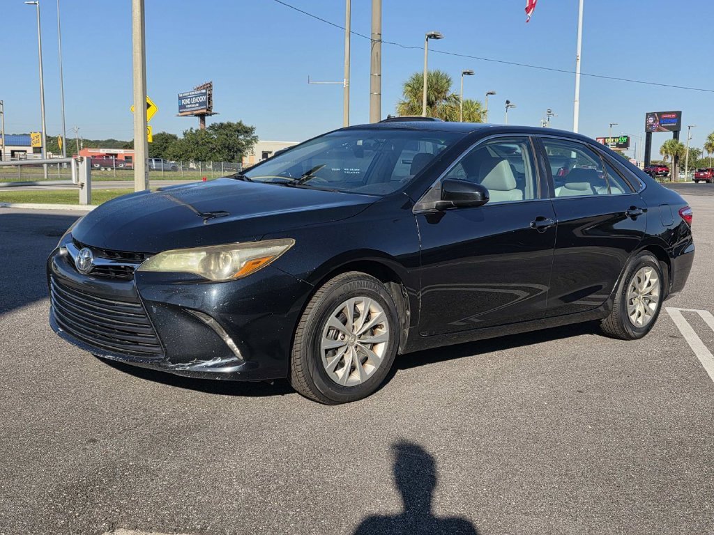 Used 2016 Toyota Camry LE FWD image 6