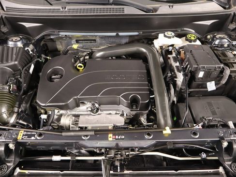 Used 2023 Chevrolet Equinox LT image 18