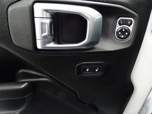 Certified 2022 Jeep Wrangler Unlimited Sport image 3