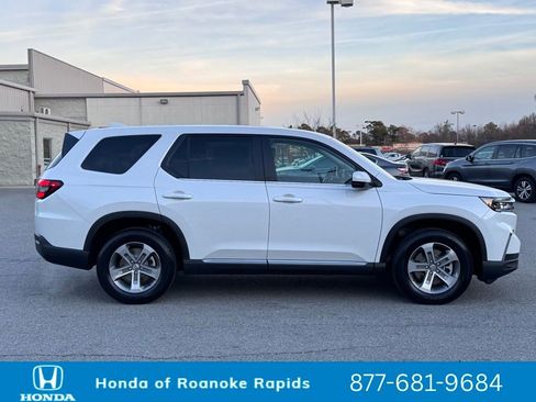 New 2025 Honda Pilot EX-L image 23