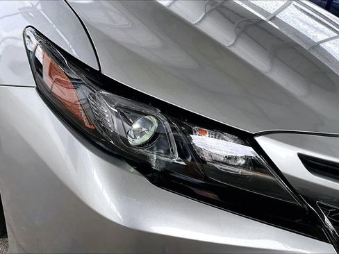 Used 2021 Toyota Camry SE FWD image 28