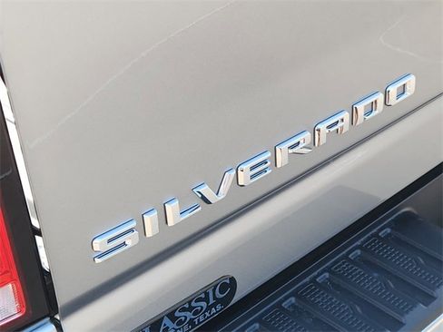 Used 2025 Chevrolet Silverado 2500 LTZ w/ LTZ Convenience Package AWD/4WD image 8