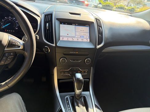 Used 2018 Ford Edge SEL w/ Equipment Group 201A FWD image 17