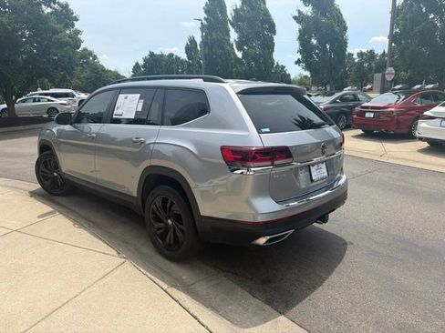 Used 2023 Volkswagen Atlas SE w/ Panoramic Sunroof Package AWD/4WD image 5