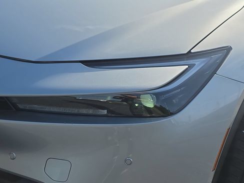 Used 2026 Toyota Prius LE FWD image 29