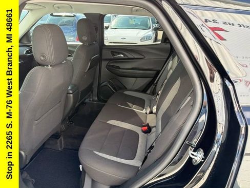 Used 2023 Chevrolet TrailBlazer LT w/ Convenience Package AWD/4WD image 14