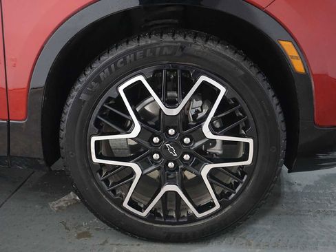 Certified 2025 Chevrolet Blazer RS w/ Driver Confidence II Package image 11