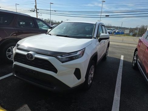 Used 2023 Toyota RAV4 LE image 2