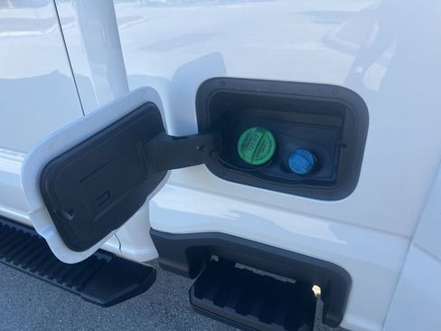 Used 2025 Ford F350 XLT image 28