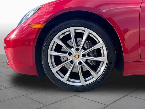 Used 2019 Porsche 718 Cayman RWD image 10