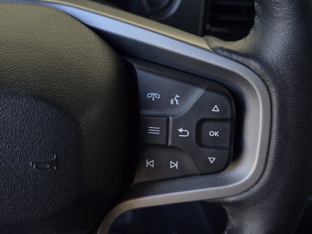 Used 2025 Ford Bronco Badlands AWD/4WD image 18
