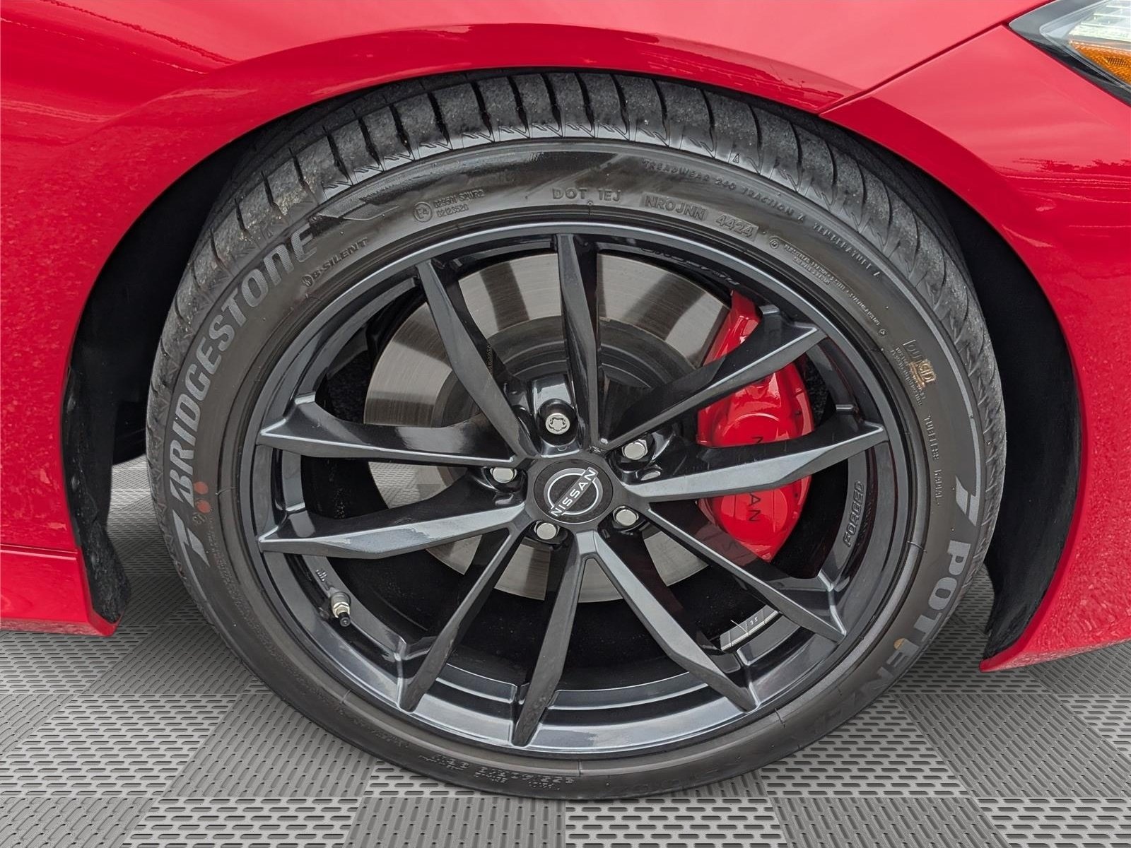 Used 2025 Nissan Z Performance w/ Floor Mat Package RWD image 10