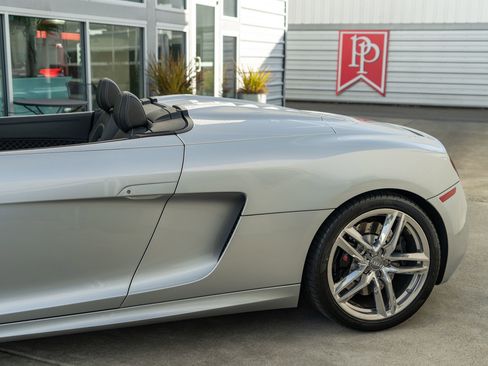 Used 2014 Audi R8 V10 image 11