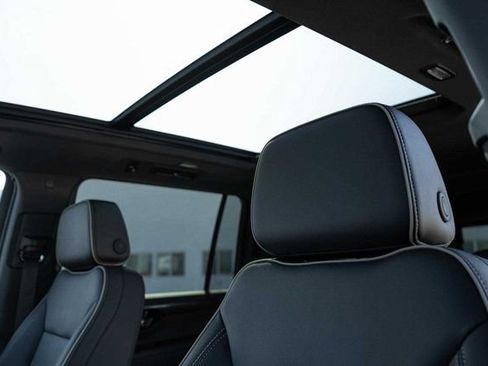 New 2026 Chevrolet Suburban Premier AWD/4WD image 14