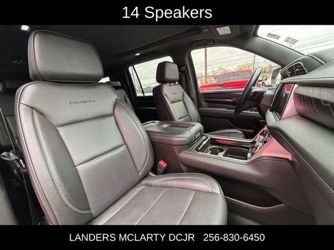 Used 2024 GMC Yukon XL Denali image 11