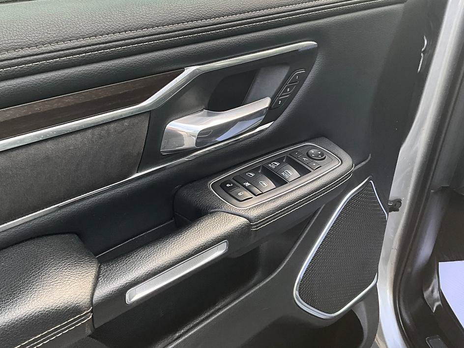 Used 2022 RAM 1500 Laramie AWD/4WD image 25
