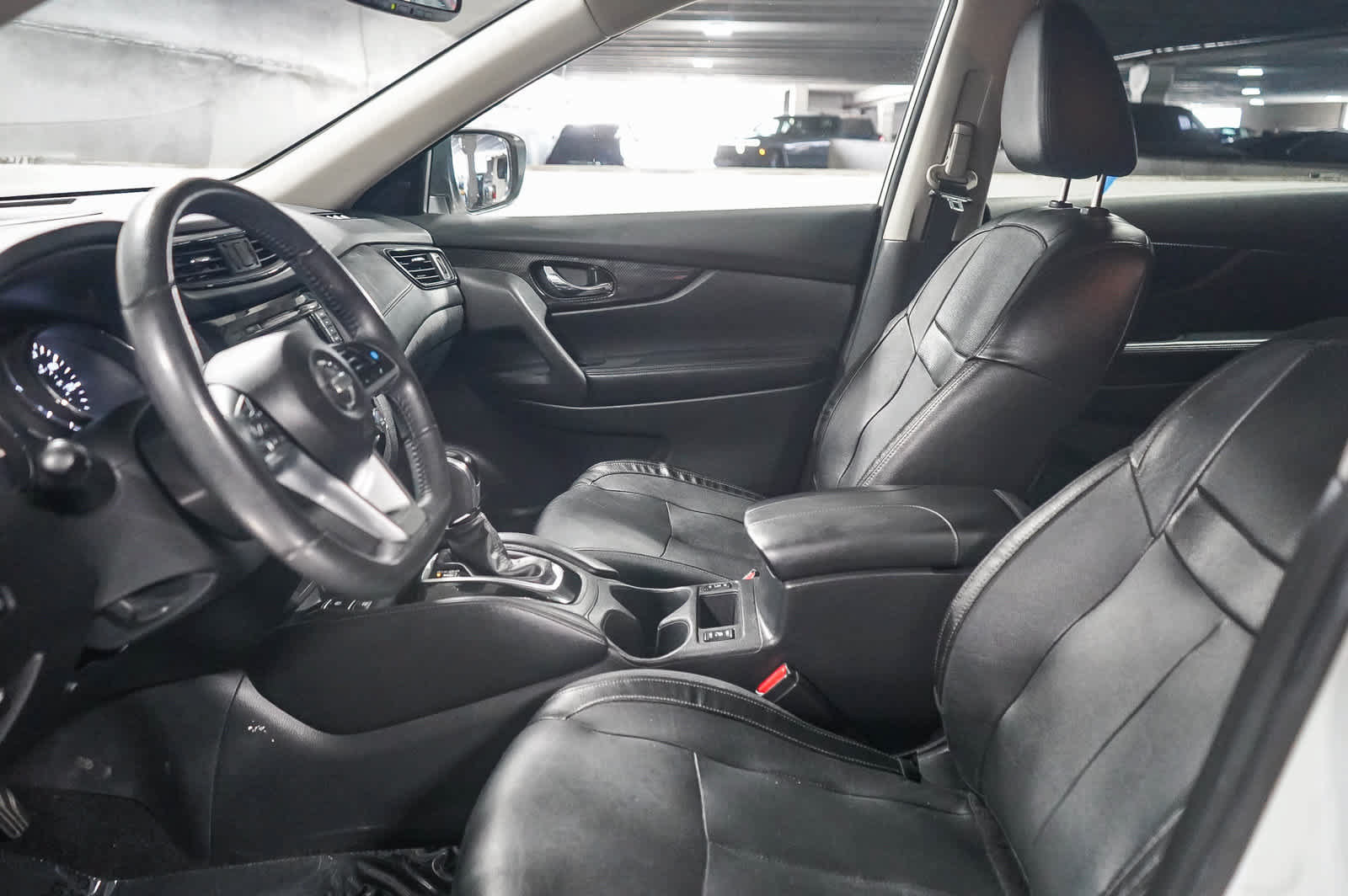Used 2019 Nissan Rogue SL w/ Premium Package FWD image 19
