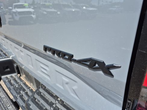 Used 2024 Nissan Frontier PRO-4X w/ Pro Convenience Package AWD/4WD image 22