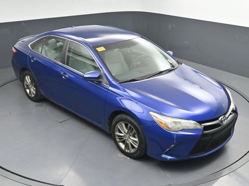 Used 2015 Toyota Camry SE FWD image 32