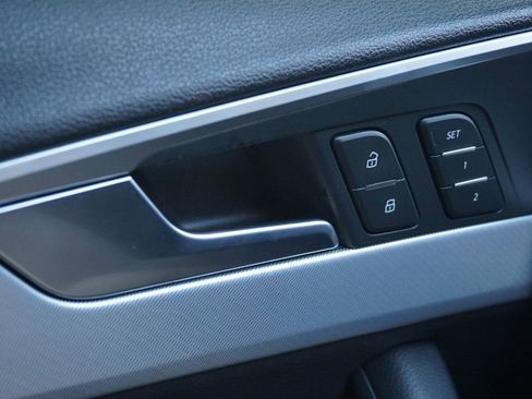 Used 2017 Audi A4 2.0T Premium w/ Convenience Package image 23