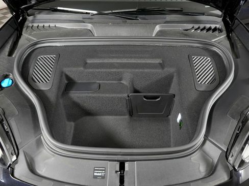 New 2026 Porsche Macan 4 Electric AWD/4WD image 40