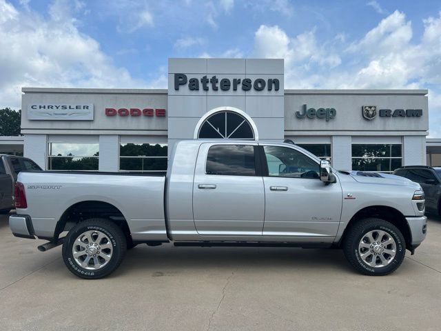 New 2026 RAM 2500 Laramie AWD/4WD image 1