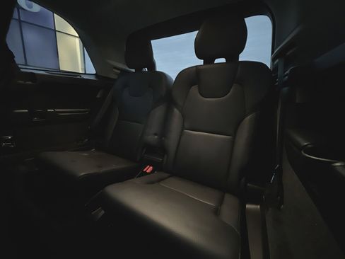 Certified 2023 Volvo XC90 B6 Plus image 26