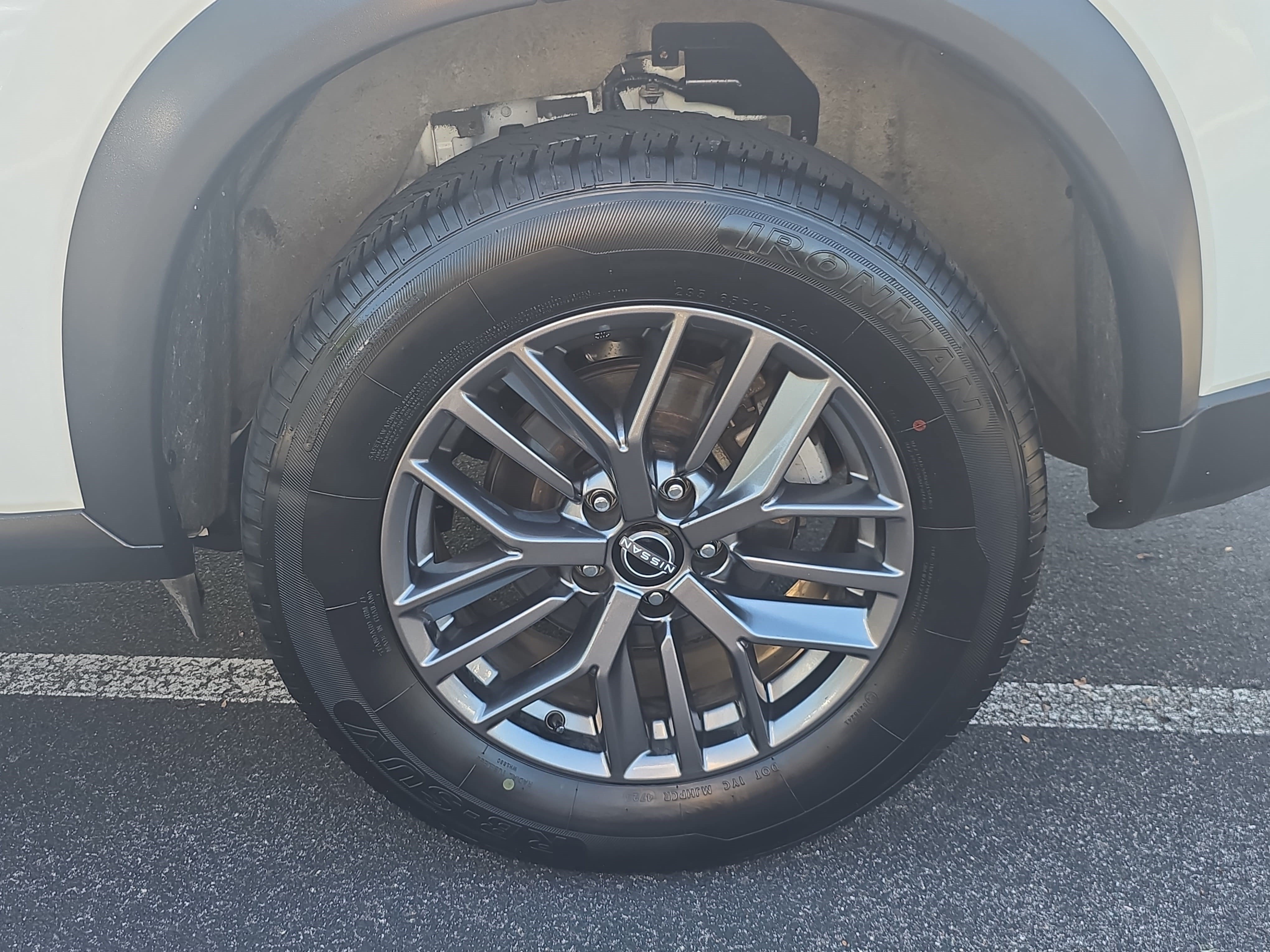Used 2024 Nissan Rogue S AWD/4WD image 33