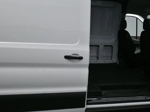 Used 2024 Ford Transit 250 148 Medium Roof image 10