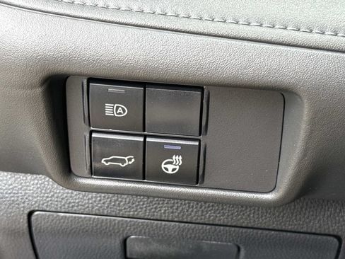 Used 2022 Toyota Highlander Limited FWD image 46