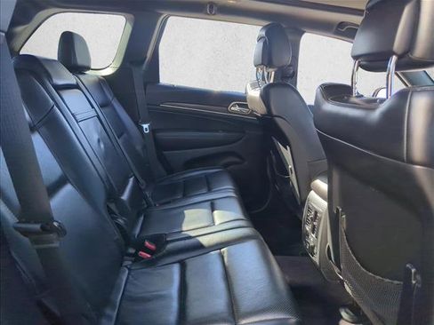 Used 2017 Jeep Grand Cherokee Limited w/ Luxury Group II image 18