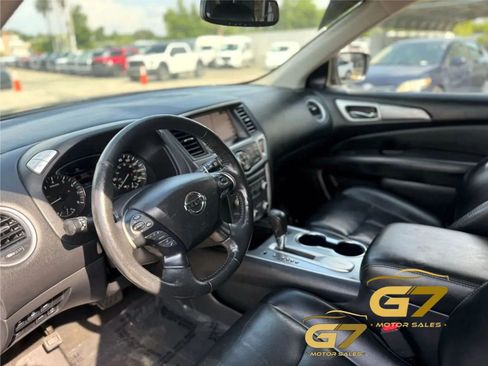 Used 2018 Nissan Pathfinder SL w/ Midnight Edition Package FWD image 22