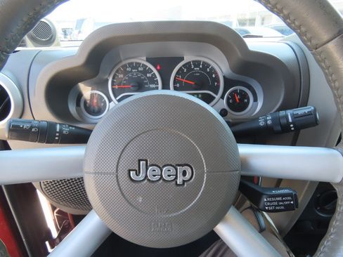 Used 2008 Jeep Wrangler Unlimited Sahara w/ Trailer Tow Group AWD/4WD image 26