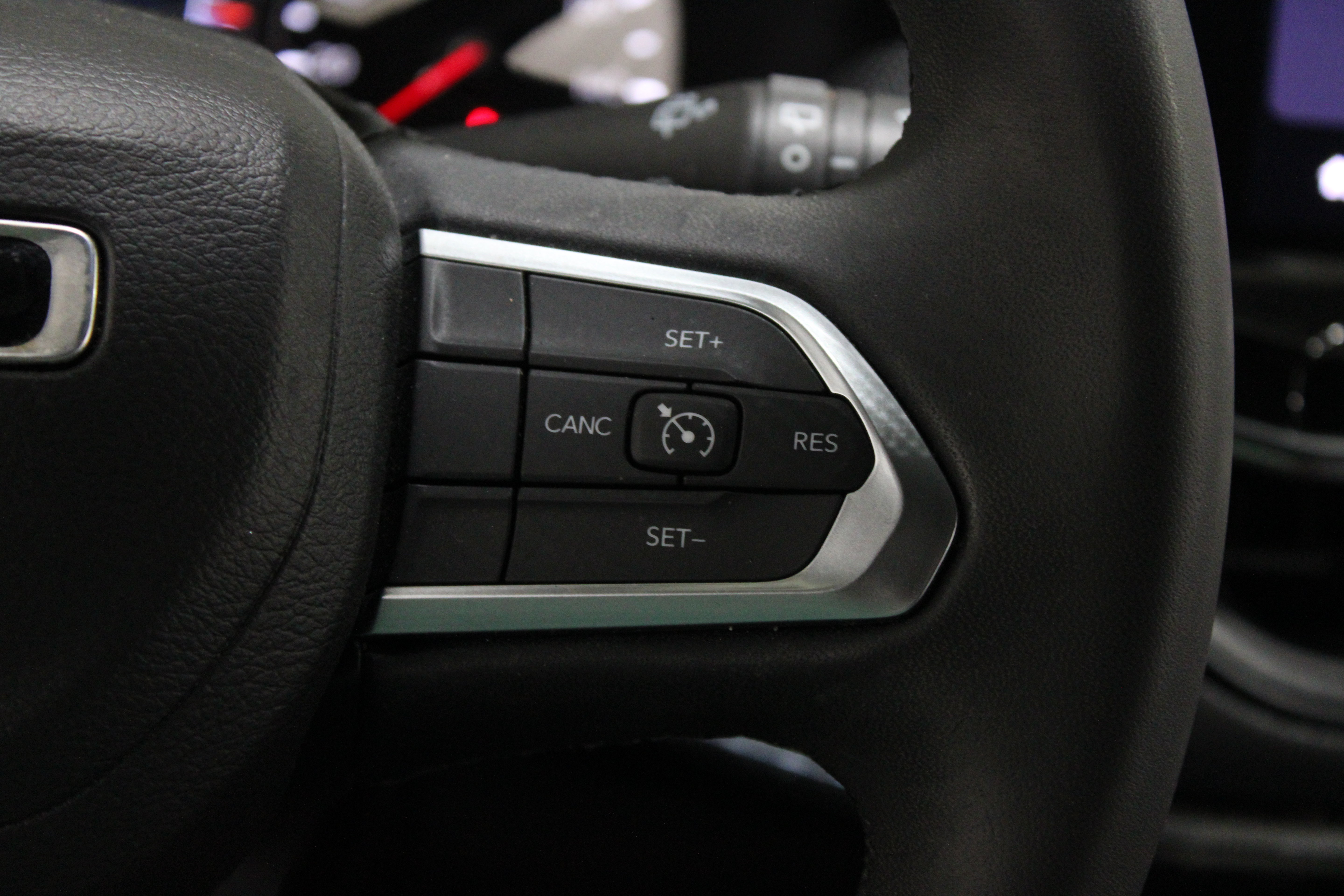 Used 2022 Jeep Compass Latitude FWD image 16