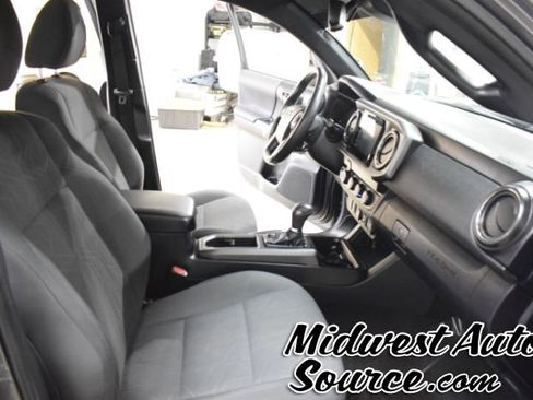 Used 2019 Toyota Tacoma SR5 image 33
