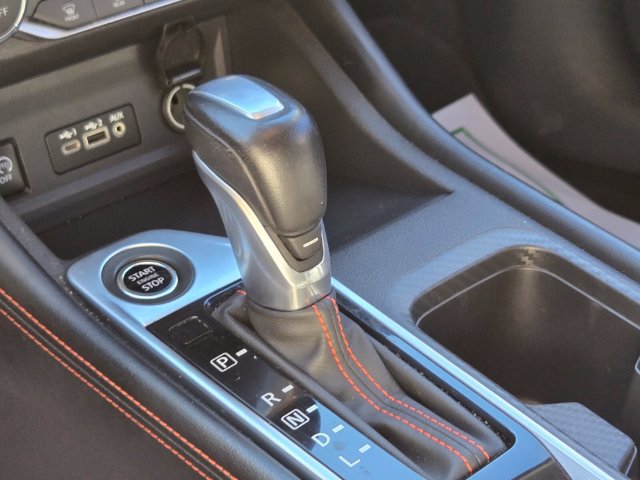 Used 2025 Nissan Sentra SR w/ SR Premium Package FWD image 29