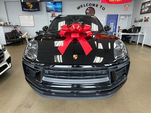 Used 2022 Porsche Macan AWD/4WD image 4