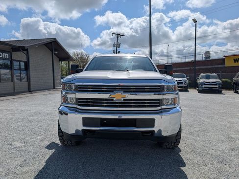 Used 2018 Chevrolet Silverado 2500 W/T w/ WT Convenience Package image 2