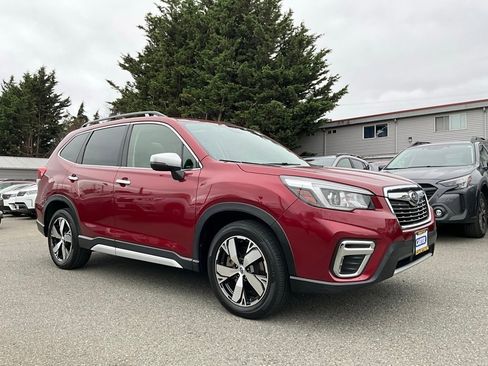 Used 2019 Subaru Forester Touring image 2