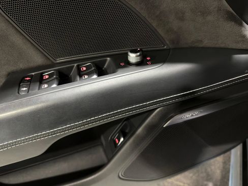 Used 2017 Audi RS 7 Prestige w/ Carbon-Optic Package AWD/4WD image 23
