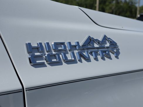 New 2026 Chevrolet Tahoe High Country w/ Sun And Tow Package AWD/4WD image 16